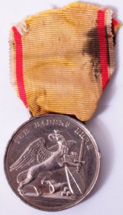 СЕРЕБРЯННАЯ ВОЕННАЯ МЕДАЛЬ 1838-71.jpg
