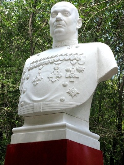 02. Гипсовый макет памятника1.jpg