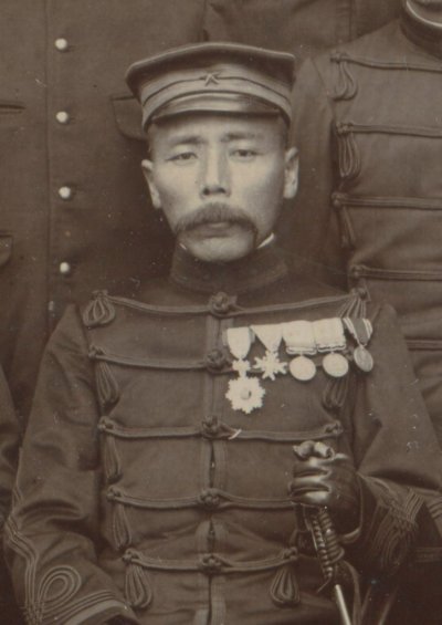 002.jpg