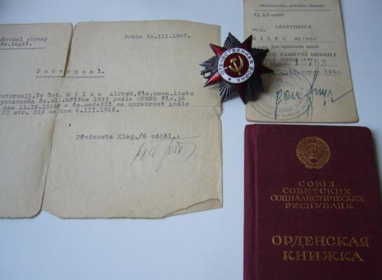 5104947874.jpg