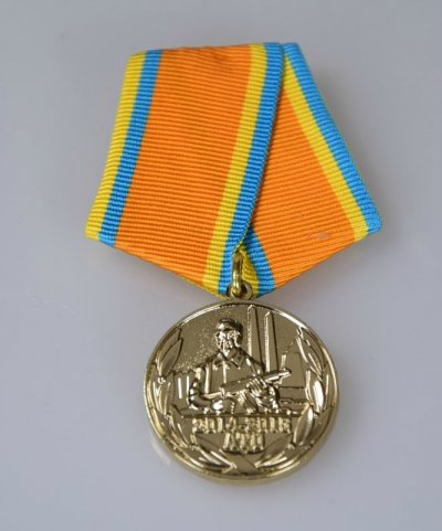 86b4b6b3ddf4.jpg