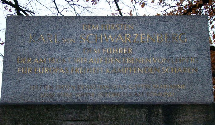 Schwarzenbergstein_Meusdorf-3.jpg