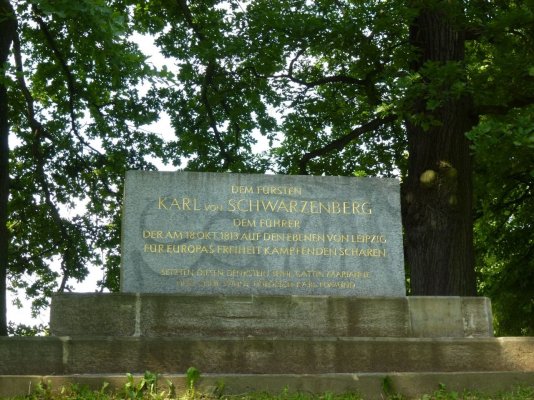 1280px-Denkmal-Meusdorf.jpg