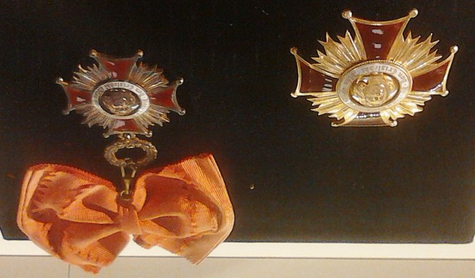 f_12144650_1.jpg
