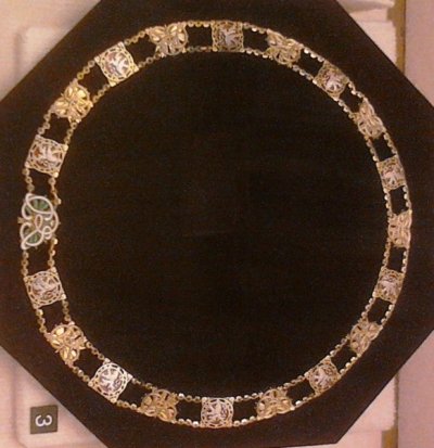 f_12144603_1.jpg