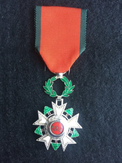 кедр офицер.jpg