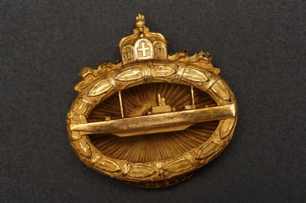 kaiserlichesubootabzeichenunbekannterherst878.JPG