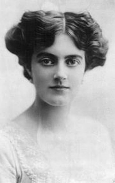 180px-Clementine_Churchill_1915.jpg