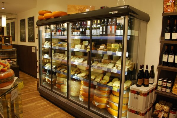 kaesekuehlschrank1.jpg