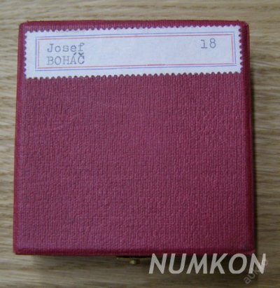 6084785769_2.jpg