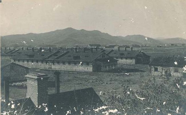 sib_barracks2.jpg