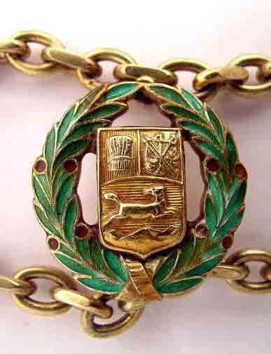 OSB_collar_04_gran.jpg