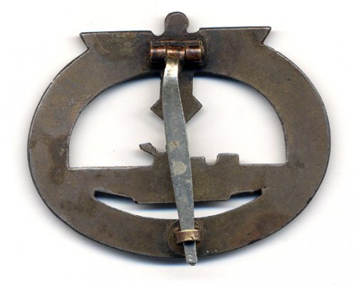 U-Boat_Juncker_1_r.jpg