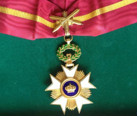 ОрденКороны_00.jpg