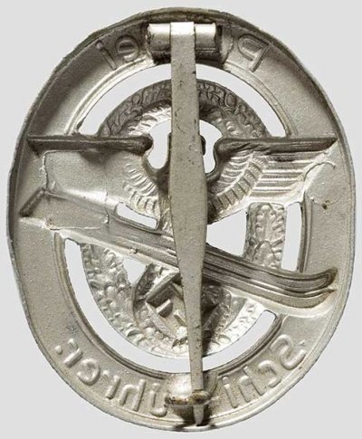 Polizei Schi-Fuhrer 1.jpg