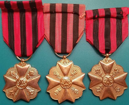 Золотая медаль за выслугу (2).jpg