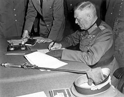 250px-Wilhelm_Keitel_Kapitulation.jpg