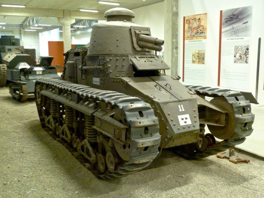 Stridsvagn_fm28_-_Renault_NC_27_Str?ngn?s_12.08.11_(1).jpg