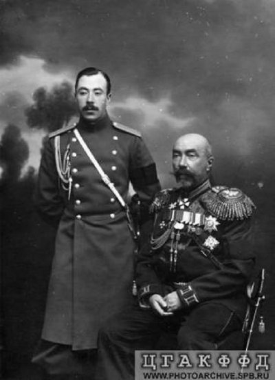 Стессель_Анатолий_Михайлович_с_сыном.jpg