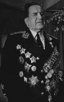 Vice-admiral-Georgij-Nikitich-Holostjakov.JPG