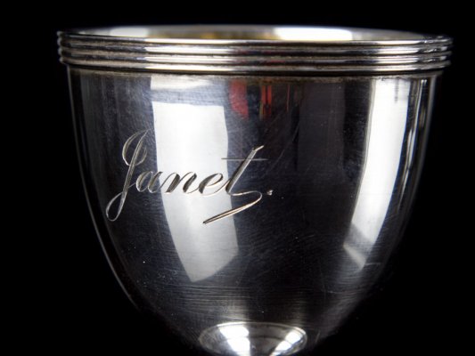 edwardian-boxed-sterling-silver-christening-egg-cup-set-01_06.jpg