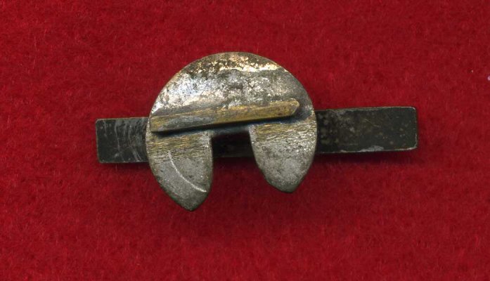 Enamel buttonhole6.jpg