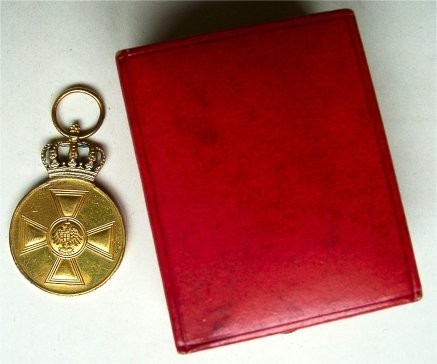 Geschlossenes Etui.jpg