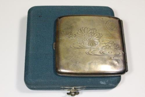 japanese-takagi-kojyo-old-chrysanthemum-silver-cigarette-case-tobacco-japan-d7240ef4b18ce1c18b7d.jpg