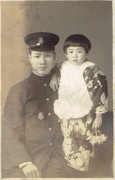 WW2-Original-Photograph-Japanese-Sailor-with-Medal.jpg