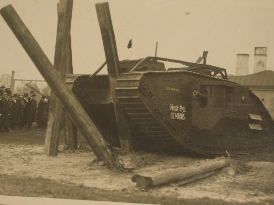 tank    99.jpg
