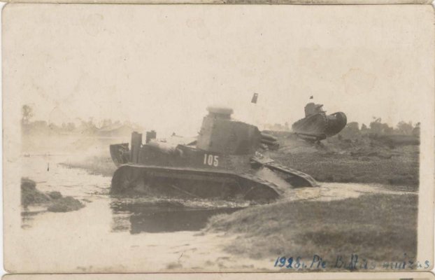 tank           autot.JPG