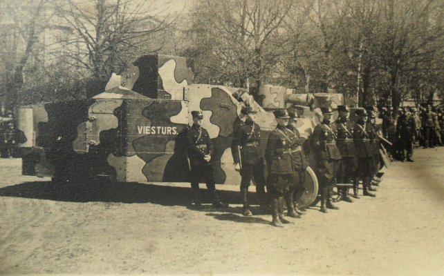 BRUN    VIESTURS.JPG