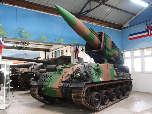 AMX-30_Pluton,.JPG