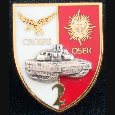 12-rc-insigne-metallique-du-2-escadron-du-6-et-12-regiment-de-cuirassiers-de-fabrication-arthus-.jpg