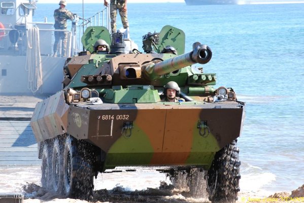 AMX-10  mistral.jpg