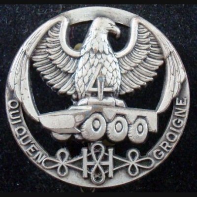 8-rh-insigne-metallique-du-4-escadron-du-8-regiment-de-hussards-de-fabrication-fraisse.jpg