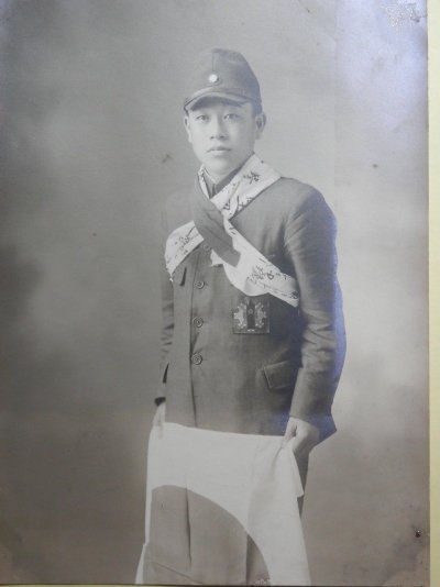 WW2-Japanese-Army-Signed-national-flag-and-soldiers-_57.jpg