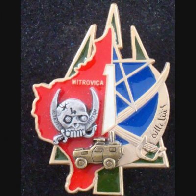 1-rs-insigne-metallique-du-1-escadron-du-1-regiment-de-spahis-a-mitrivica-de-fabrication-sheli.jpg
