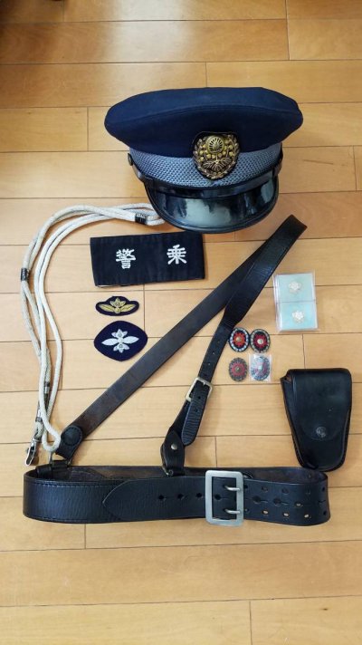 train_police-img675x1200-1511663667jr3ab01810.jpg