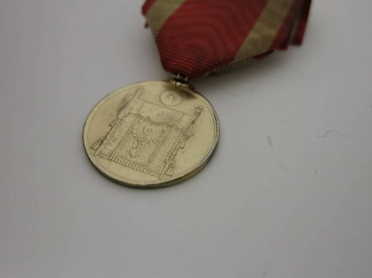 i-img1200x900-1527005958vltqex405839.jpg