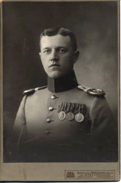 Hugo-1-001.jpg