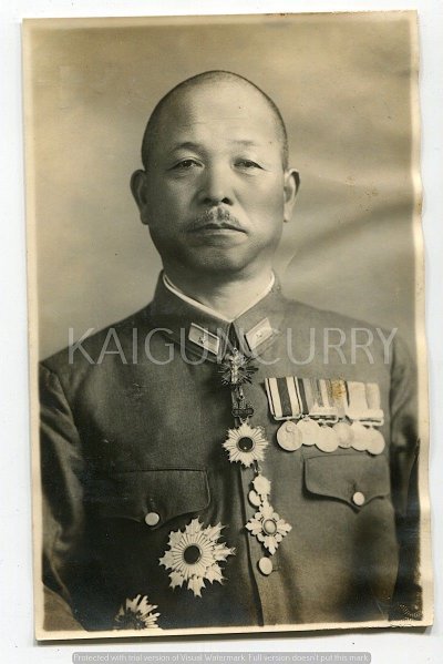 0 Japanese-Photo-Army-General-War-Medals.jpg