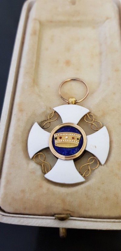 ITALIAN-ORDER-OF-THE-CROWN-MEDAL-in-_57 (1).jpg