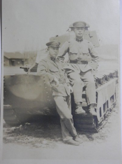 WW2-Japanese-Army-Tank-and-assembly-pictureVery-Good-_57.jpg