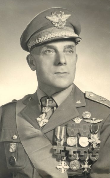 ф Generale_Giuseppe_Izzo.jpg