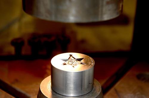 FN130001029_large.jpg