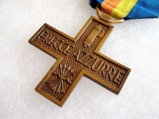 frecce_azzurre_2g.jpg