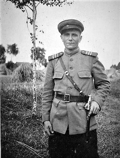 Russischer Soldat nach Kriegsende 1945.JPG