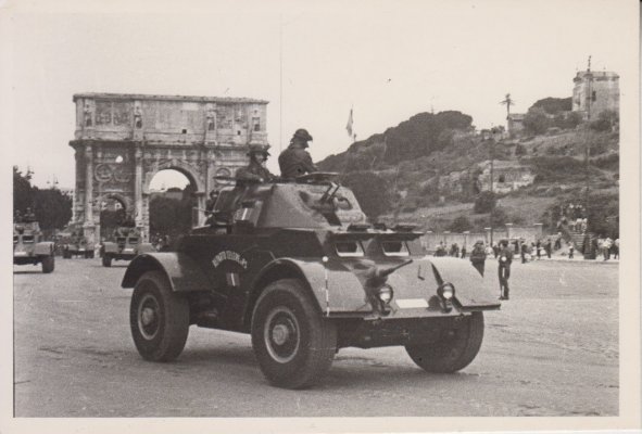 00 Foto-Autoblinda-Polizia-Top.jpg