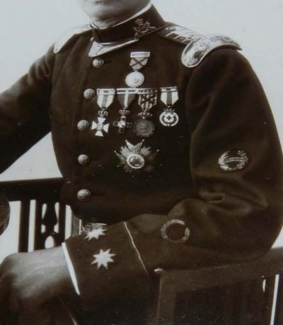 00 Bzk_GuJaDL4.jpg